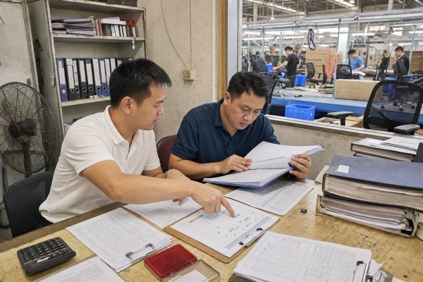 Office chair factory production records